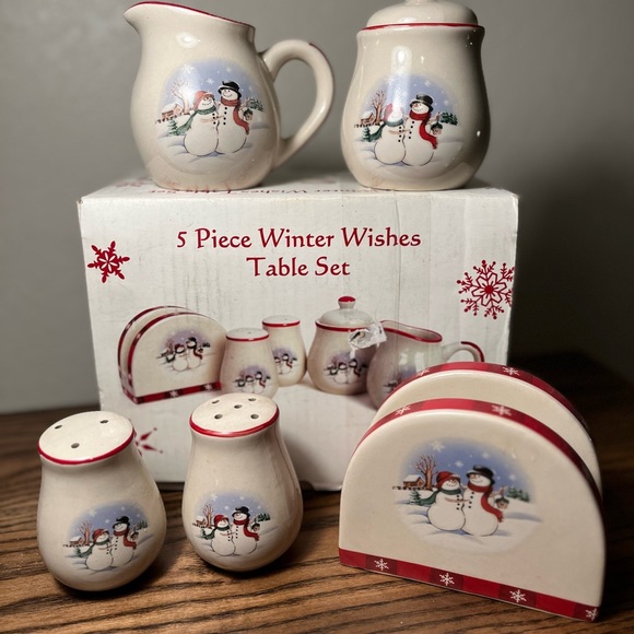 -5 Piece "WINTER WISHES"  Boxed Table Set ~ Napkin, S&P, Creamer, Sugar - Picture 1 of 14
